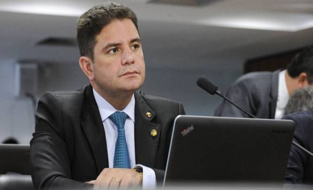 Saúde do Acre quer abrir 10 leitos de UTI para receber pacientes do Amazonas